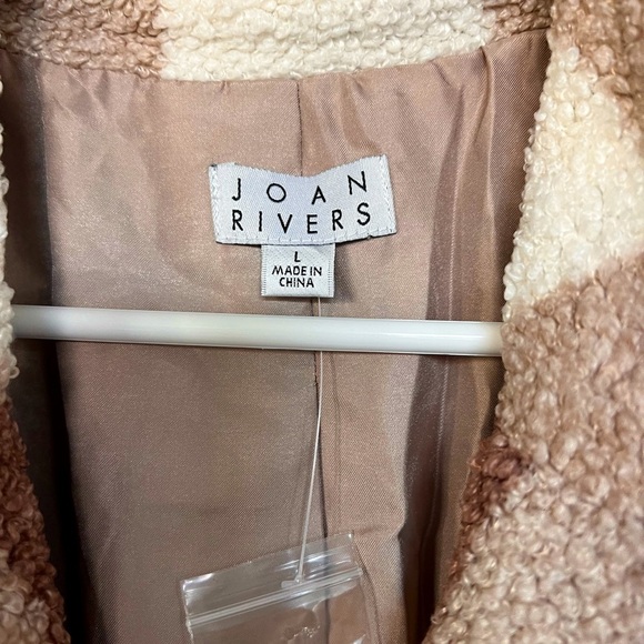 NWOT Joan Rivers Regular Buffalo Check Sherpa Teddy Coat in Taupe - large​​ - Picture 4 of 8